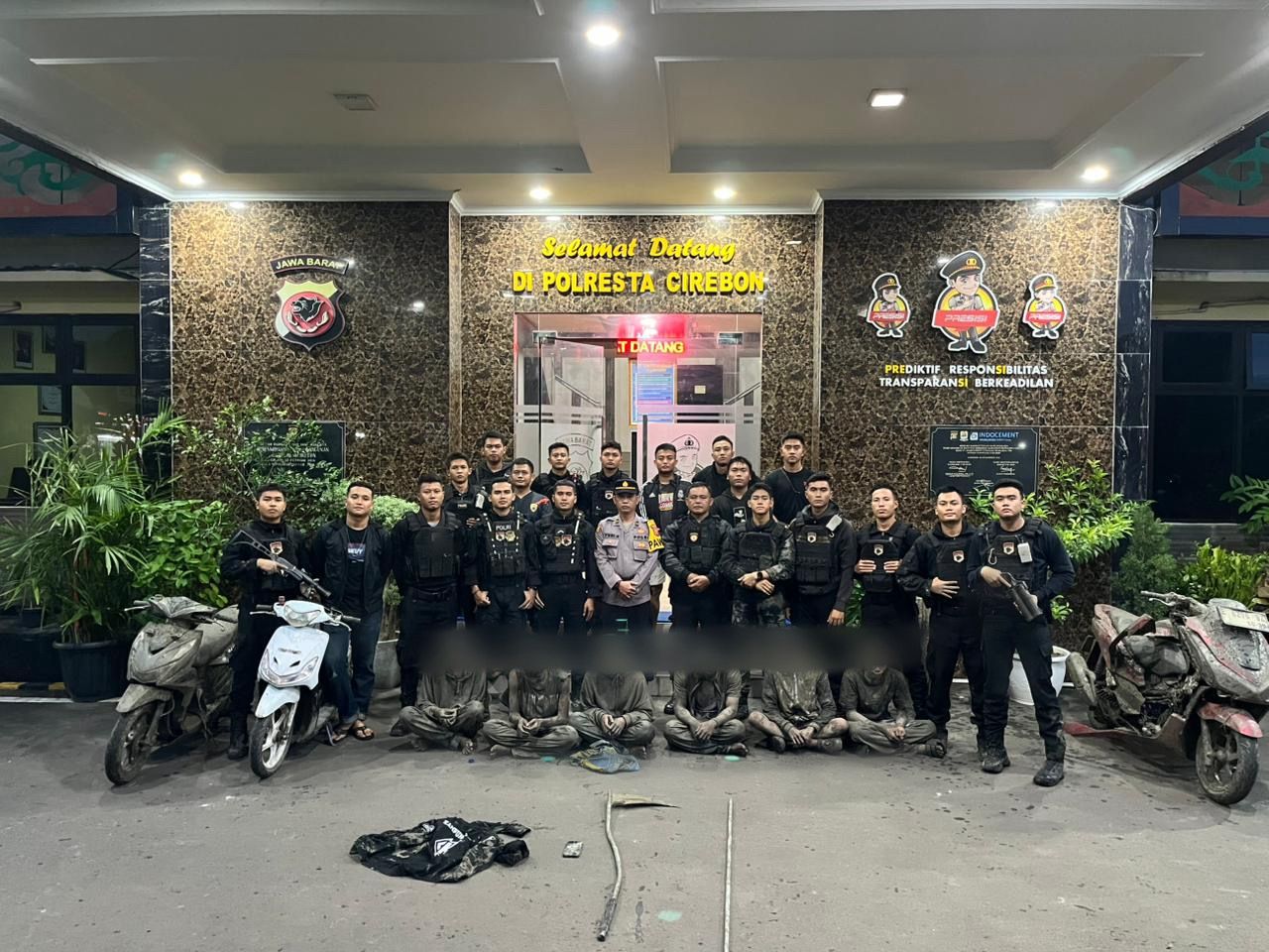Pelaku aksi tawuran yang berhasil diringkus Tim Raimas Macan Kumbang Polresta Cirebon